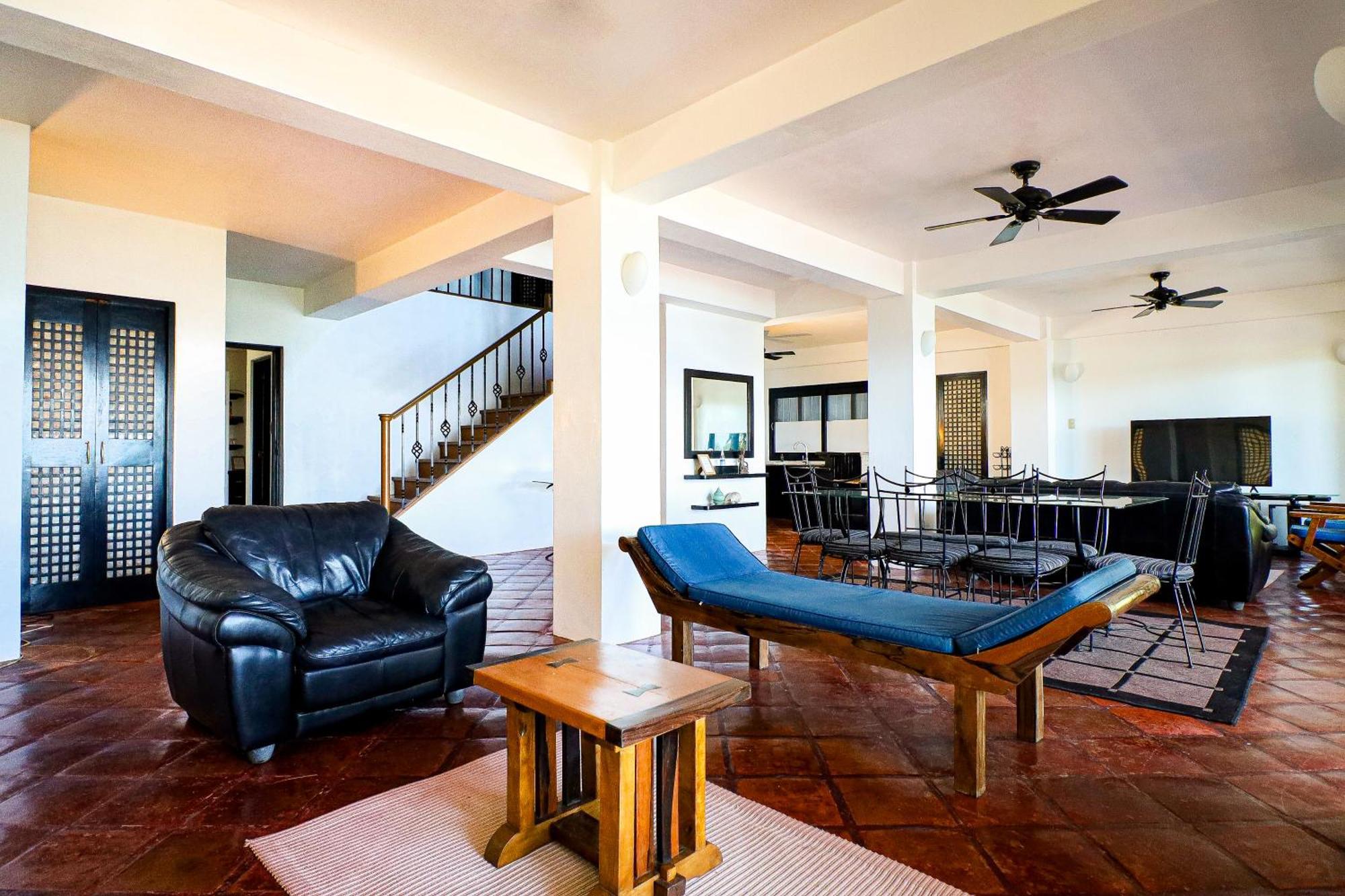 Out Of The Blue Resort Puerto Galera Exterior foto