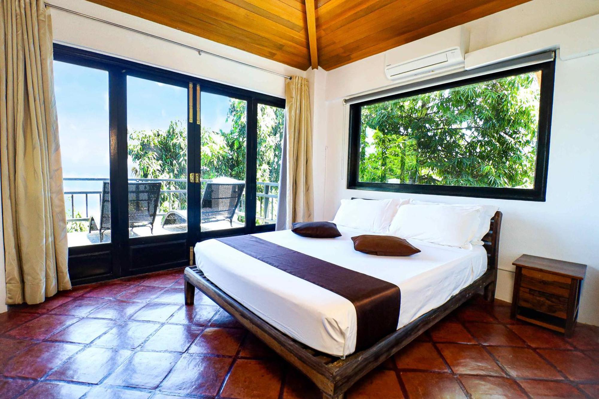 Out Of The Blue Resort Puerto Galera Zimmer foto
