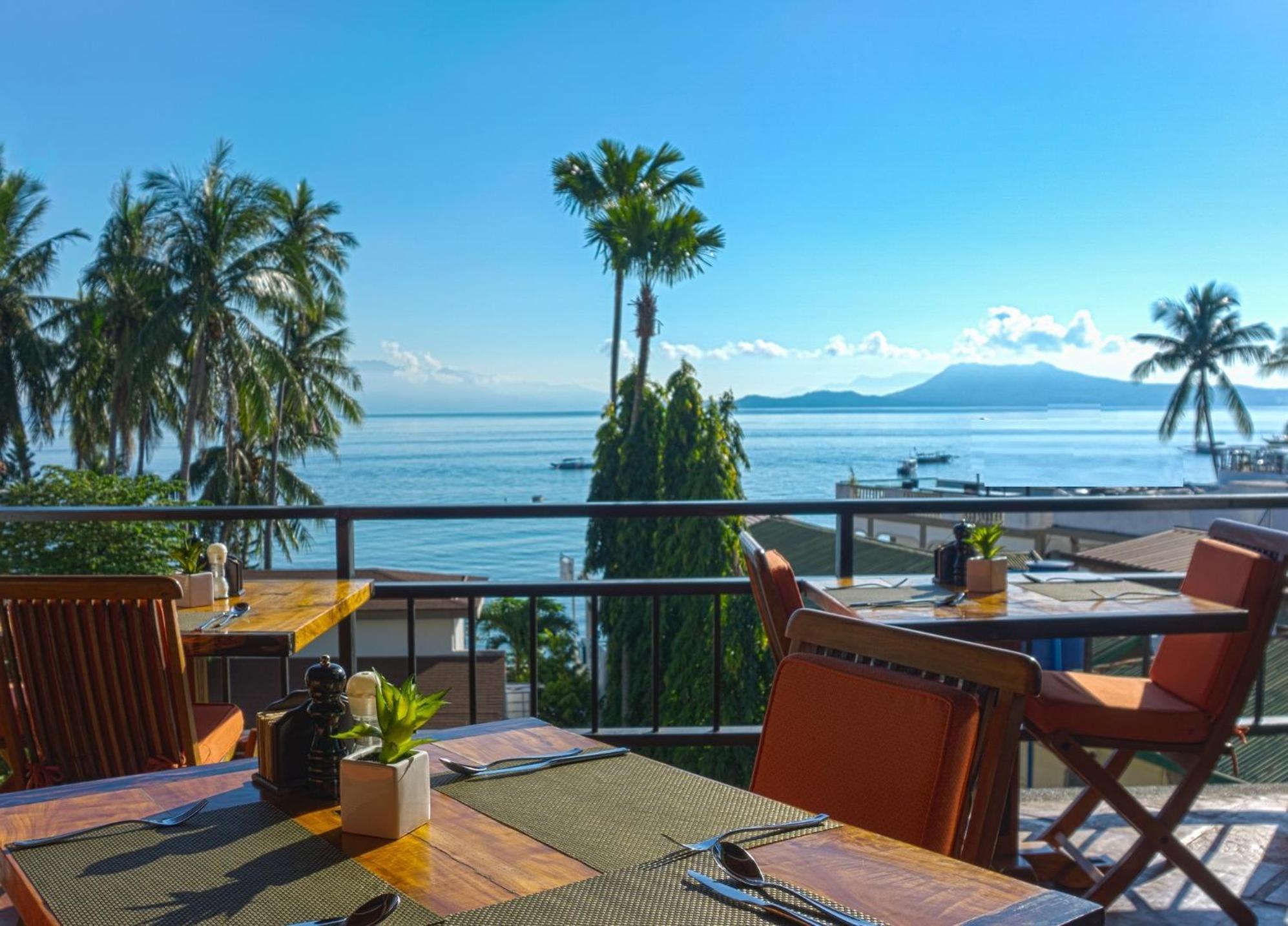 Out Of The Blue Resort Puerto Galera Exterior foto