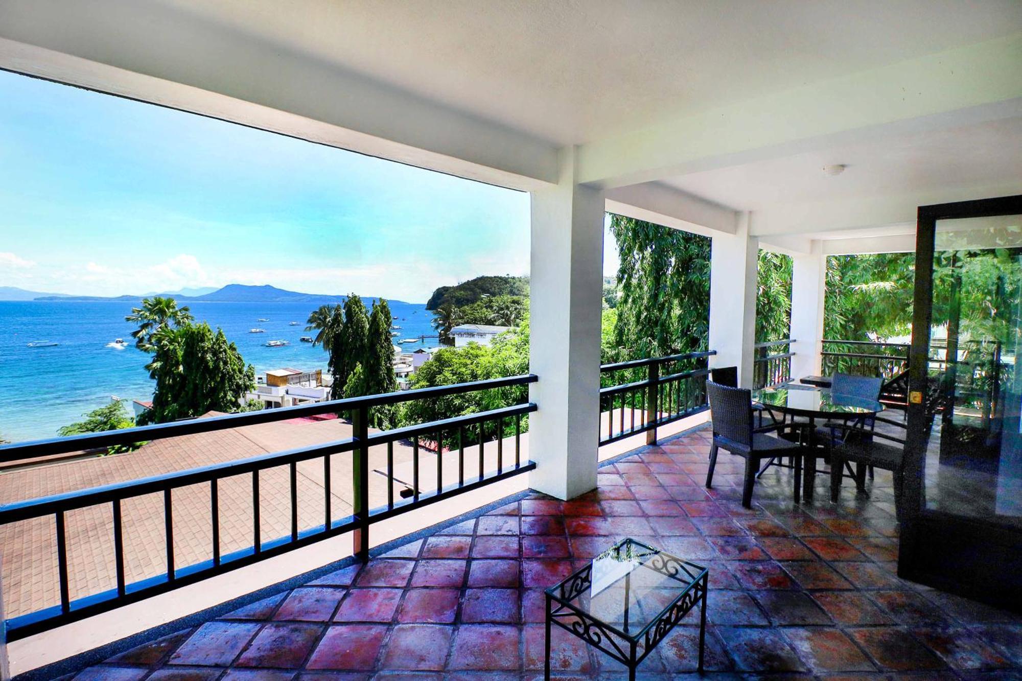 Out Of The Blue Resort Puerto Galera Exterior foto