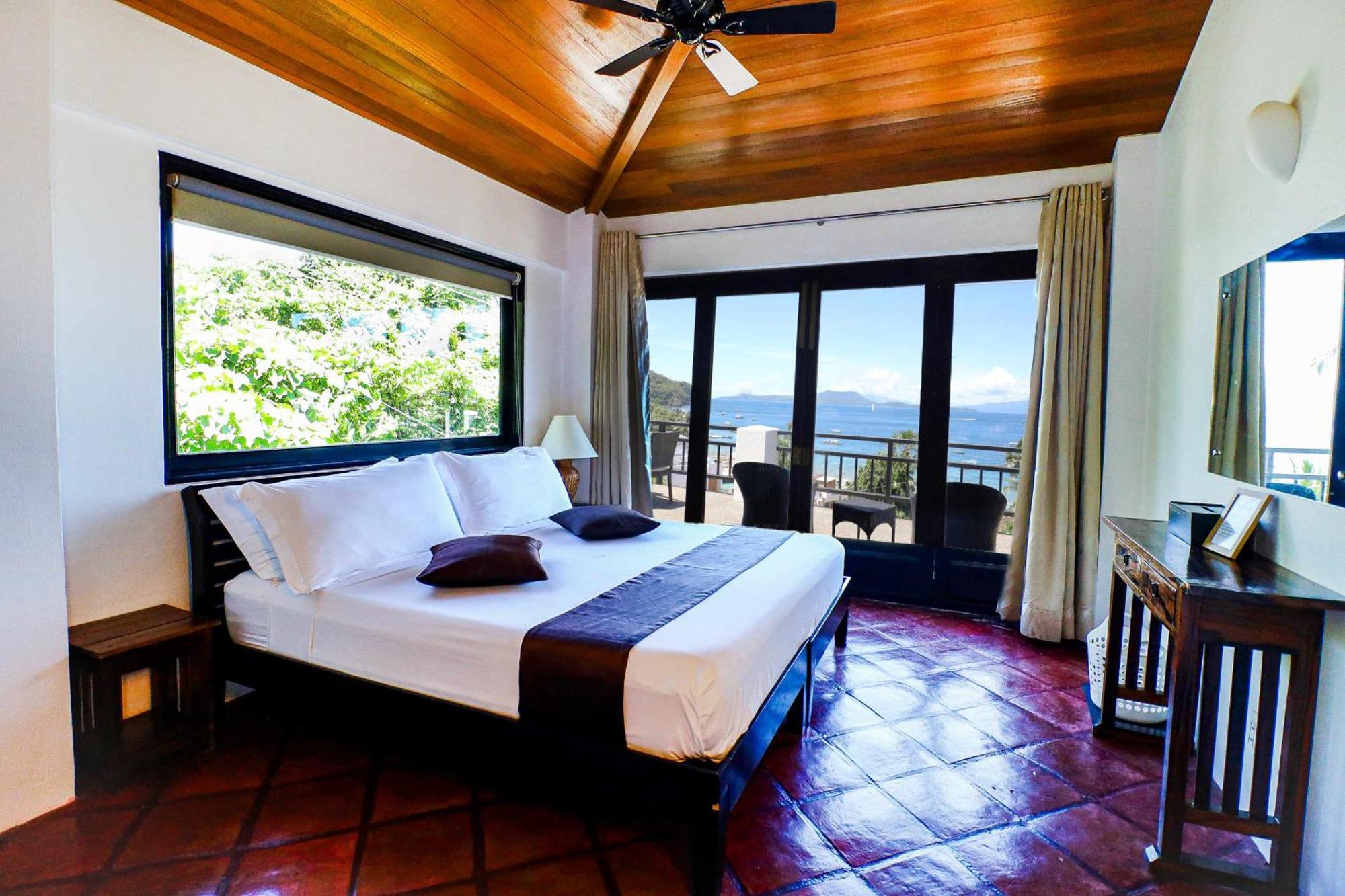 Out Of The Blue Resort Puerto Galera Exterior foto