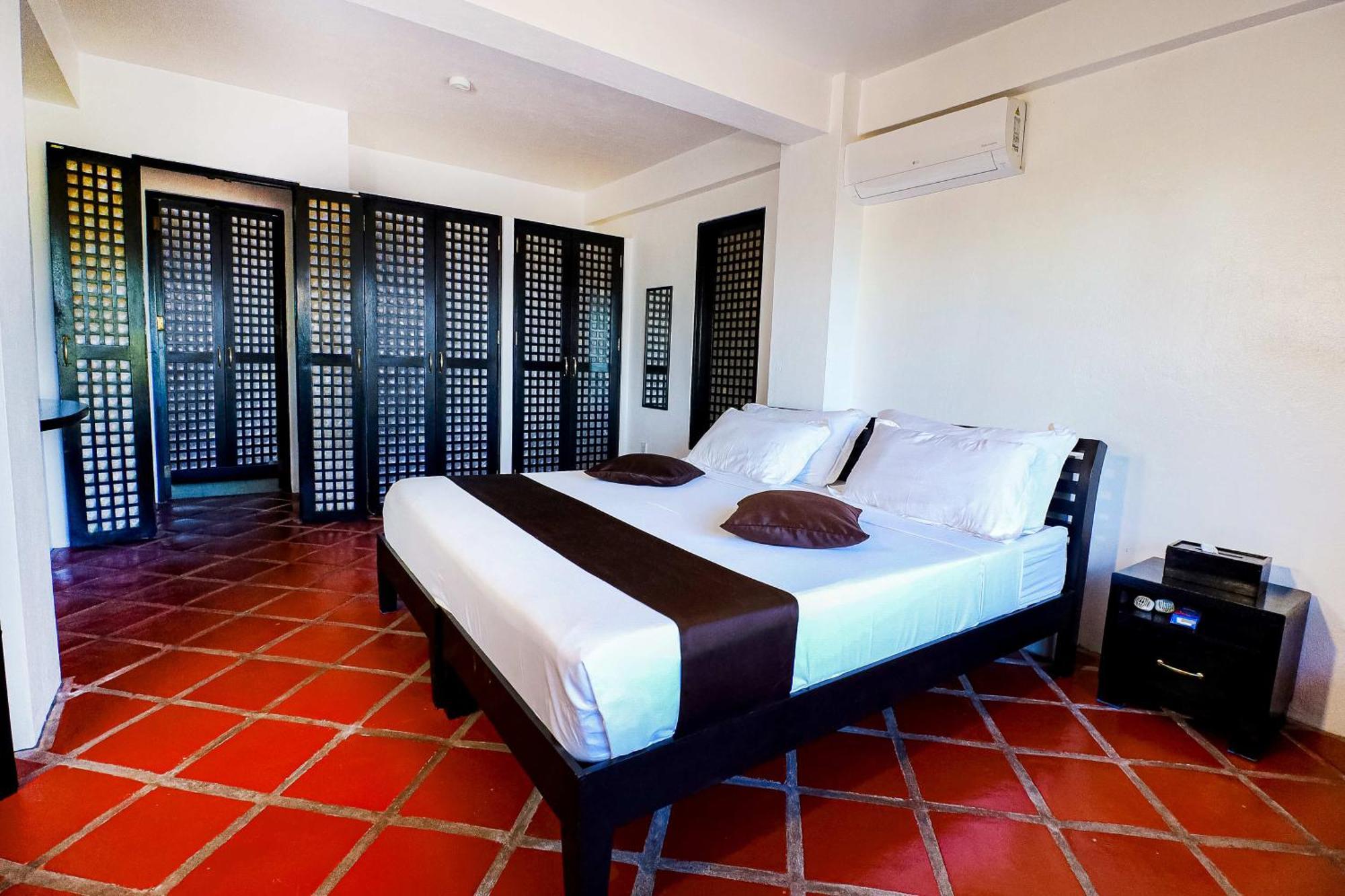 Out Of The Blue Resort Puerto Galera Zimmer foto