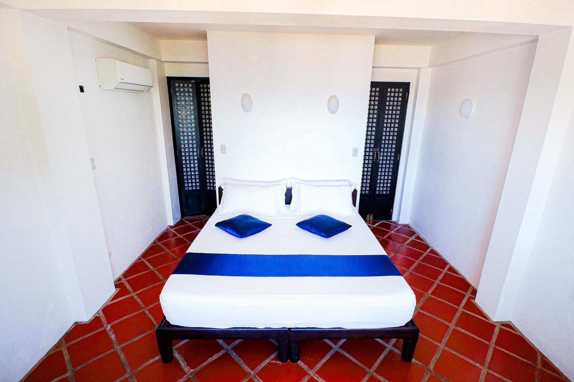Out Of The Blue Resort Puerto Galera Zimmer foto
