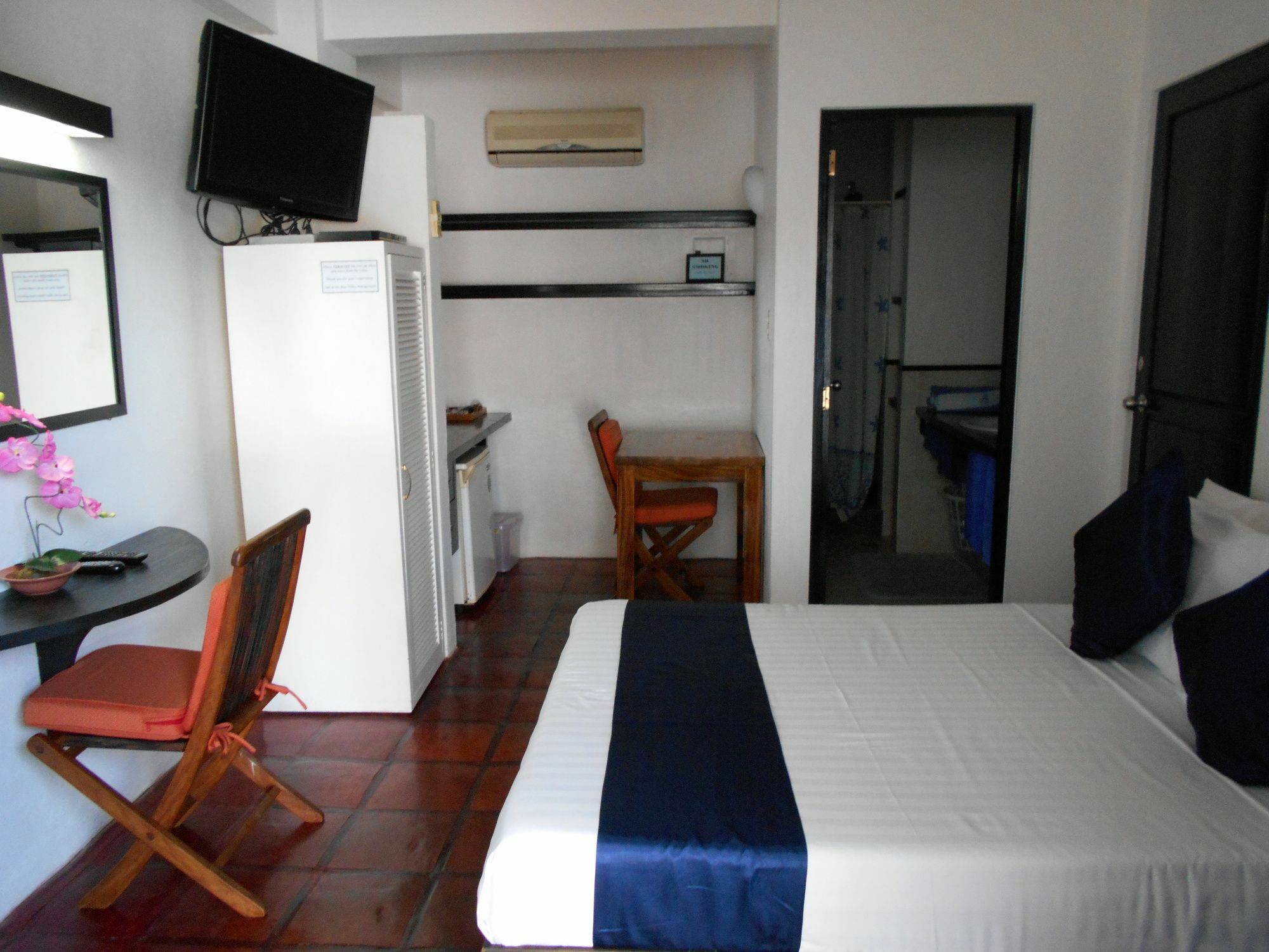 Out Of The Blue Resort Puerto Galera Exterior foto